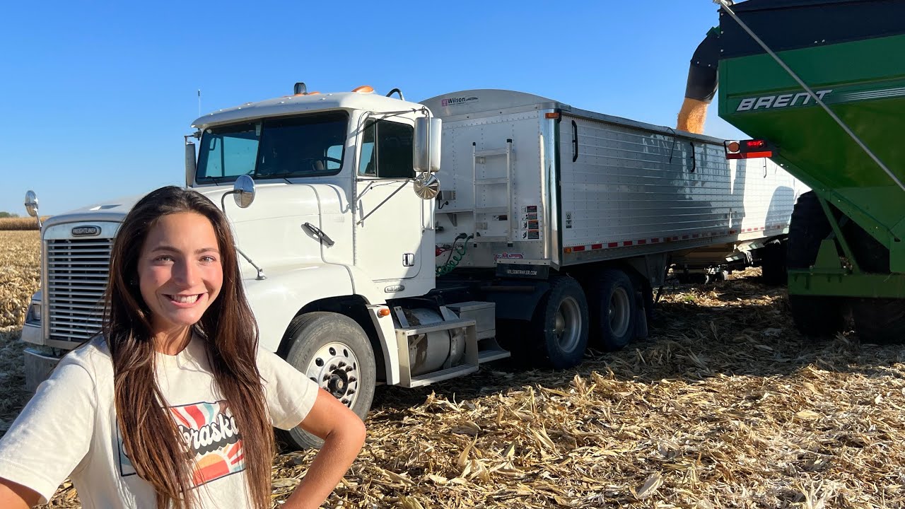 Hauling 1,064,000 lbs Of Corn In One Day