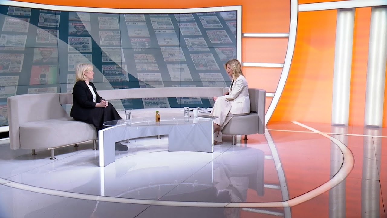 Press: Vučić je u spoljnopolitičkoj nemilosti da mu 