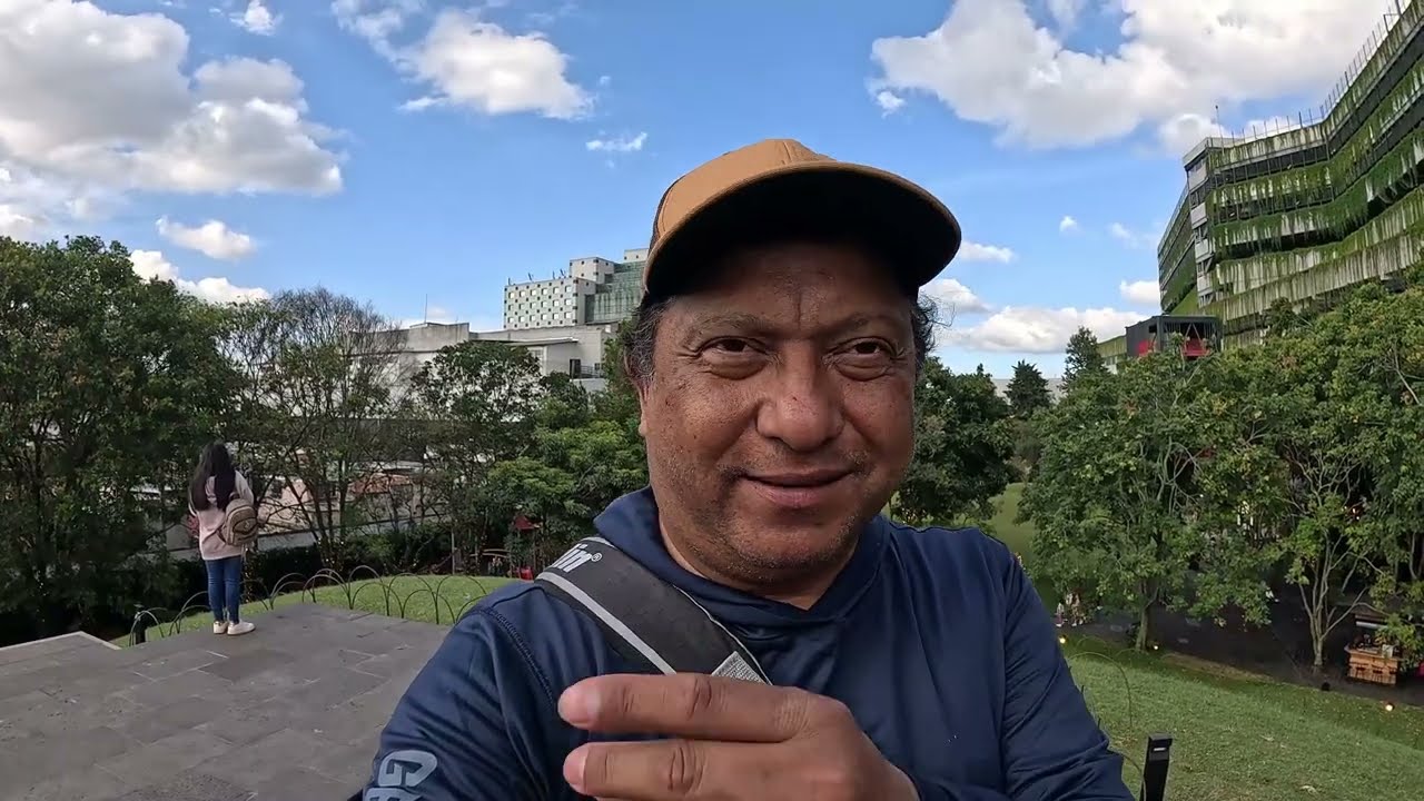 GUATEMALA 5000 AÑOS RECIBIENDO TURISTAS Y SE PONE MEJOR EN NAVIDAD