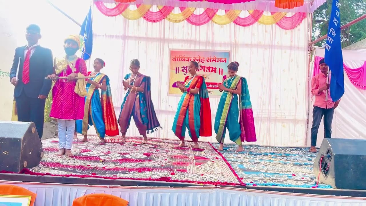 माझ्या भिमान भिमान माय सोन्याने भरली ओटी...