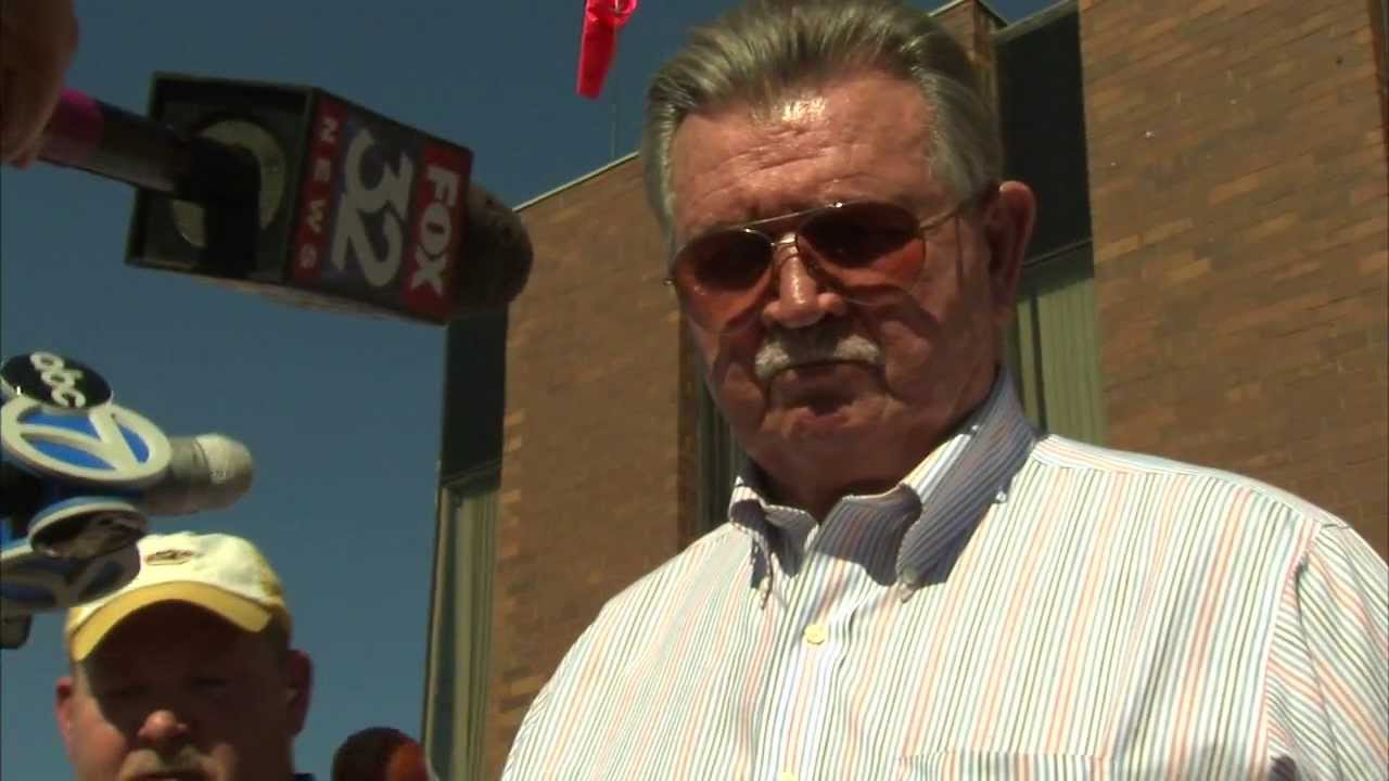 DA BEARS COACH MIKE DITKA'S 8 INCH SAUSAGE IS GRILL CLASS WORTHY