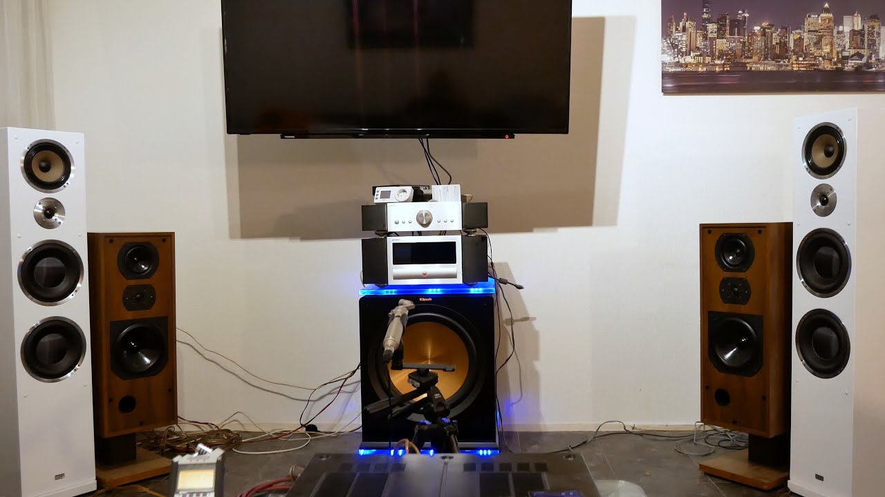 B&W DM2 II VS Heco the statement -- Soundtest -- 1979 speakers VS 2008 speakers -- Vintage VS Modern
