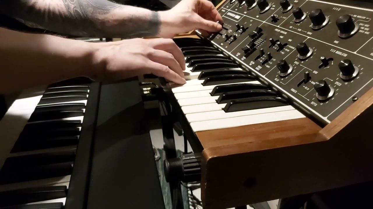 Korg 770 vs Korg MiniKorg 700fs