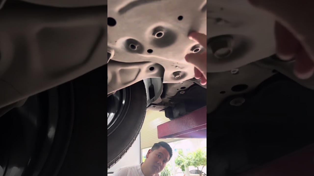 Đem xe ra hãng kiểm tra mà không biết xe bị đâm