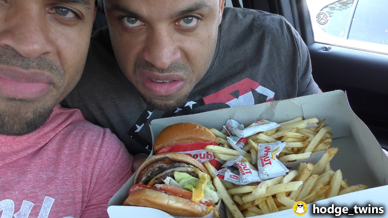 Едим бургеры в ресторане @Hodgetwins