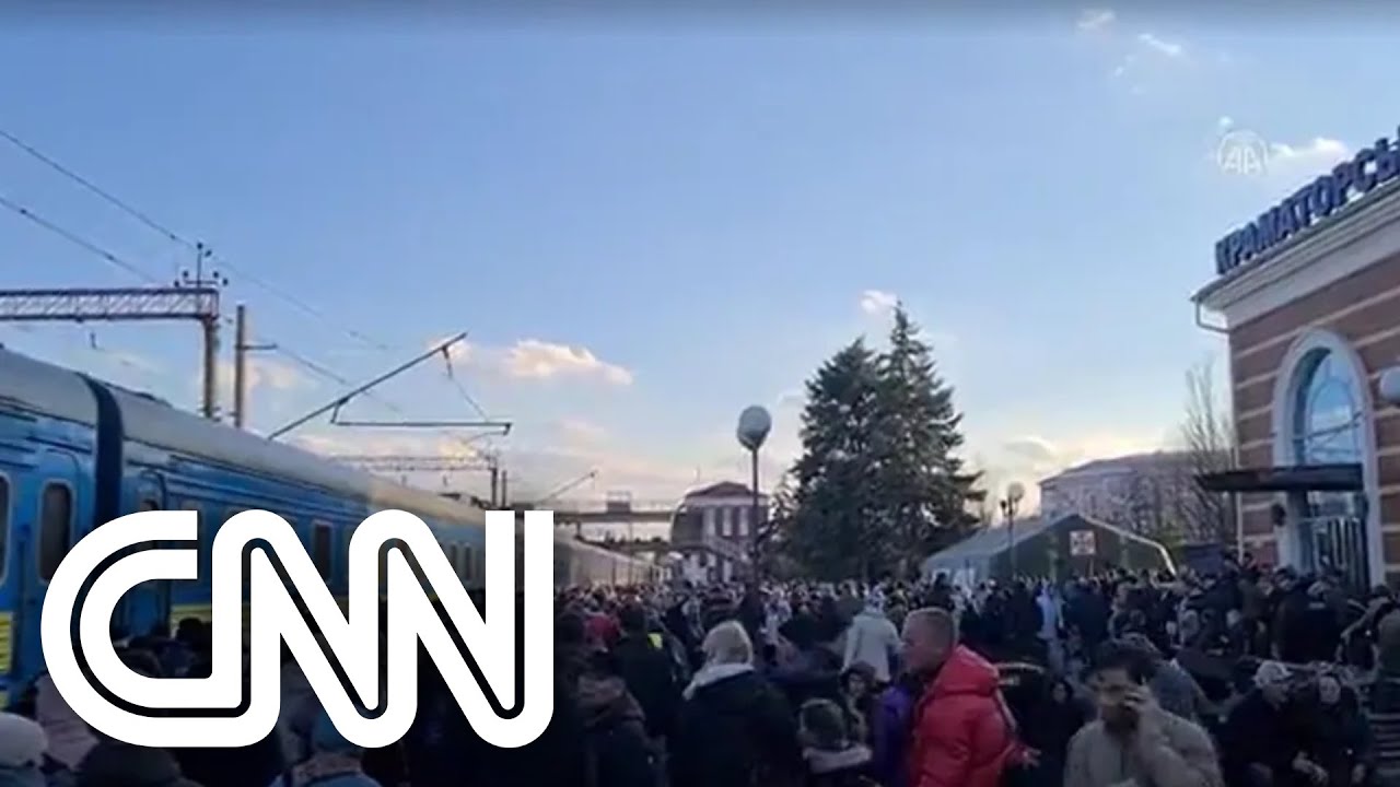 Ataque em estação de trem deixa 50 mortos no leste da Ucrânia | LIVE CNN
