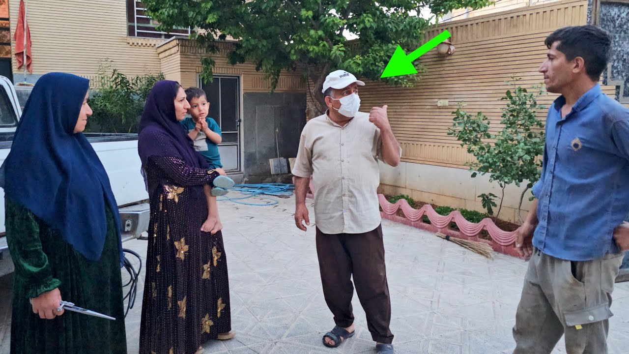 Engineer B's decisive response to Salehi's inappropriate behavior