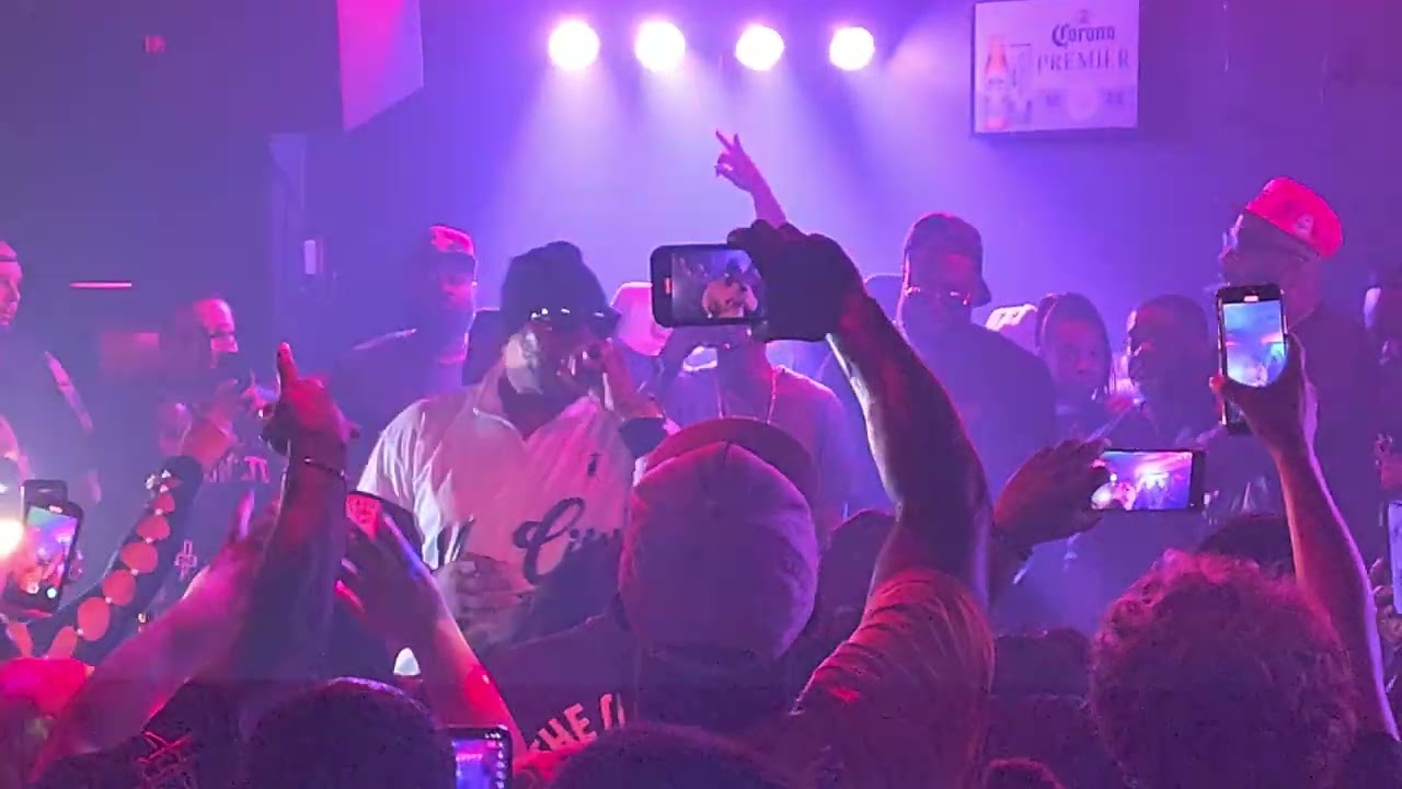 Z-Ro at Carro's