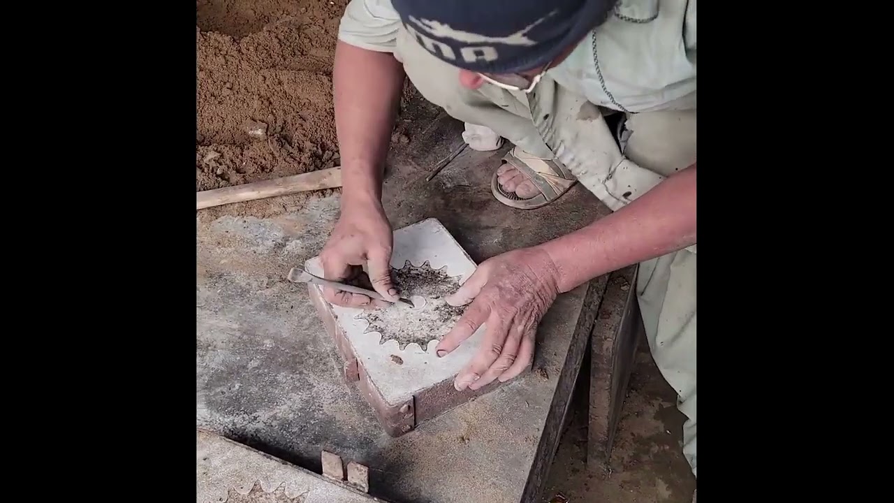 Casting Aluminum Machine Gear Using Sand Mold Technique #shorts