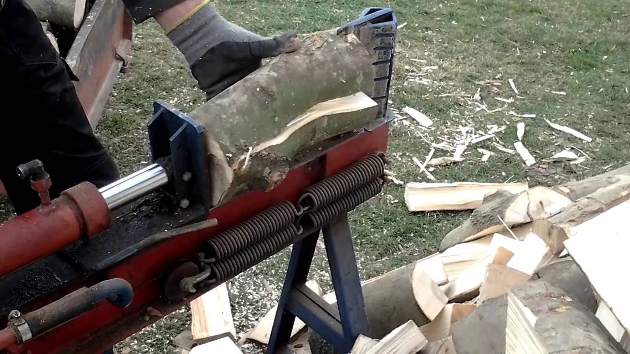 Łuparka drewna domowej roboty/ Home made wood splitter.
