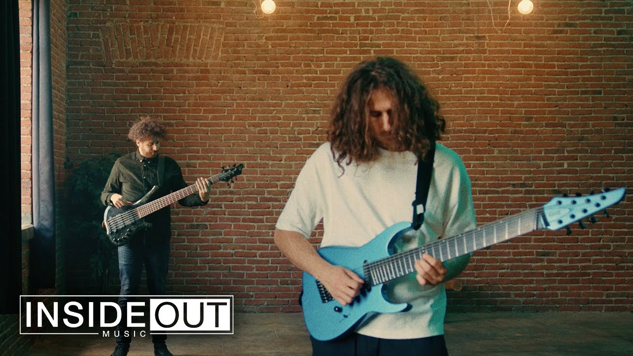 ASYMMETRIC UNIVERSE – Feather On A Glass (OFFICIAL VIDEO)