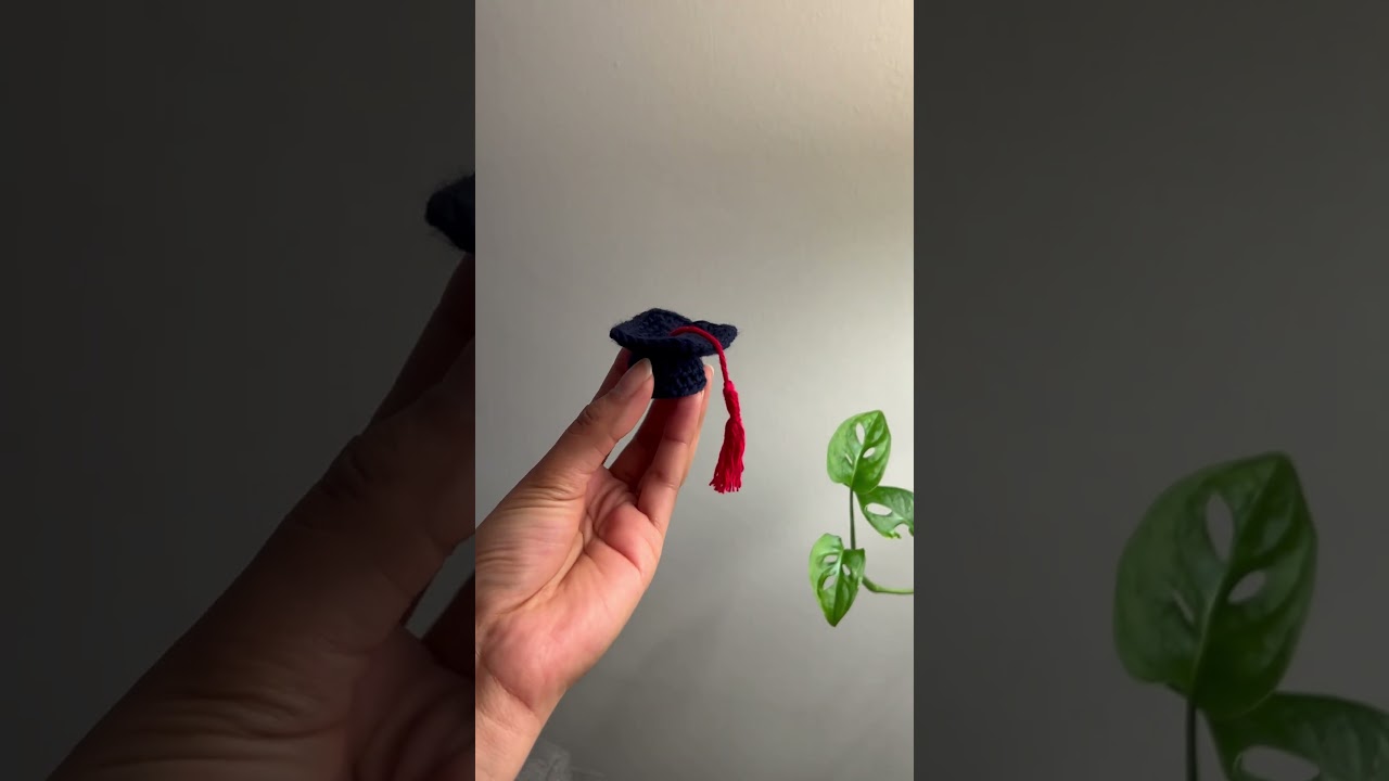 Graduation mini hat 🧑&zwj;🎓 #shorts #crochet #crochetpattern