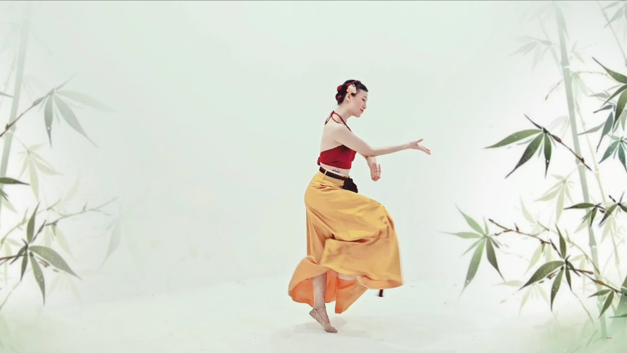 Hoa thơm bướm lượn múa dân gian Việt Nam biên đạo Lê Vy 