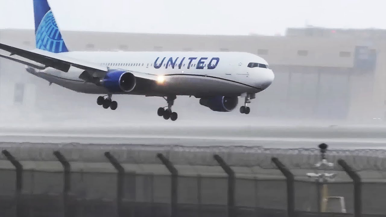 Посадка 767 пошла не так