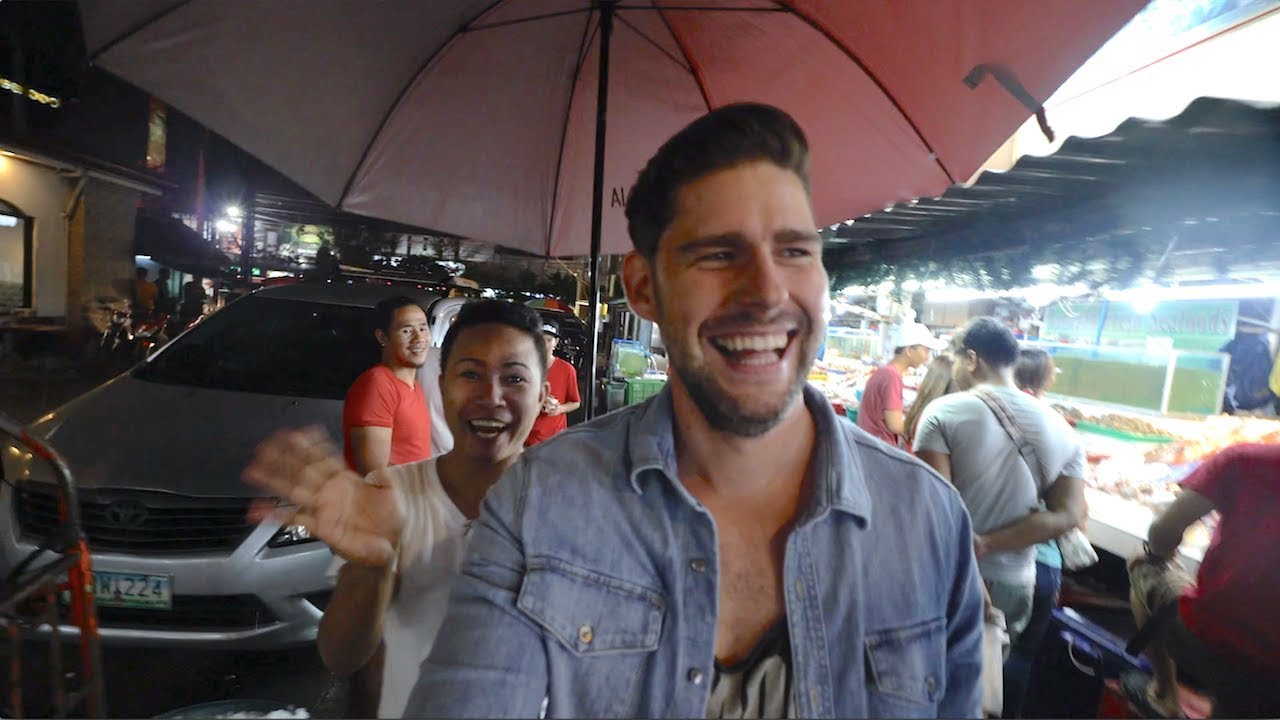 INSANELY FRESH FILIPINO SEAFOOD AT DAMPA MARKET - MANILA FILIPINO FOOD VLOG