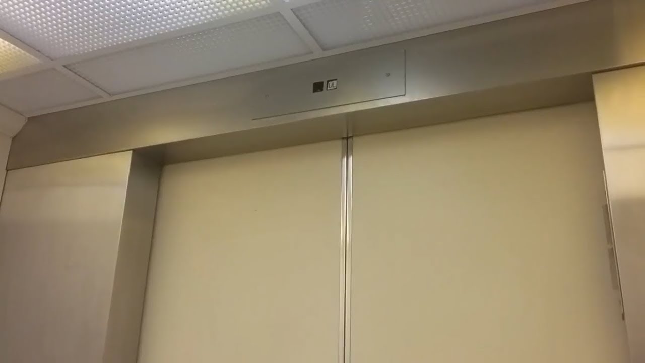 Montgomery Hydraulic Elevator @ JCPenney - Collin Creek Mall - Plano, TX