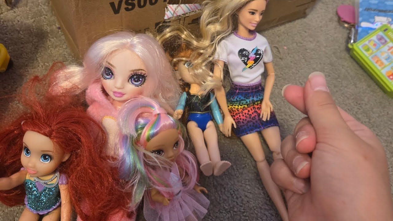 Barbie family goes back to school shopping!! #barbie #barbies #doll #dolls #video #shorts