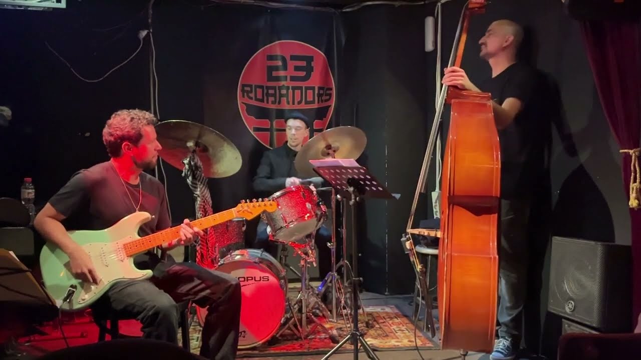 Cedar's Blues - Alejandro Latinez trio