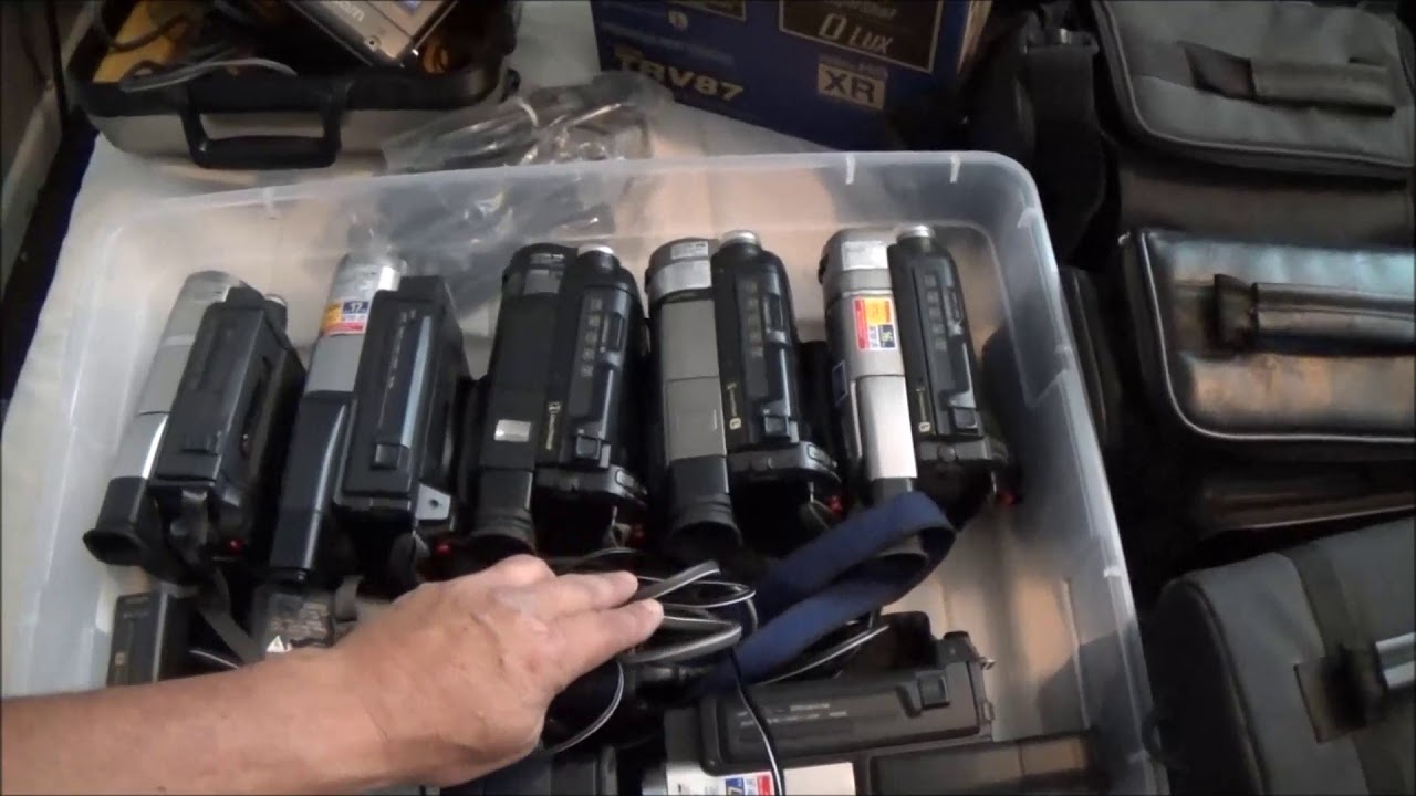 Gilbert's vintage camcorder collection! (Buying Sony 8mm camcorders on Ebay)