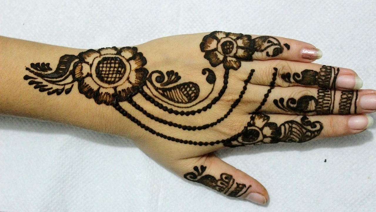 Simple, easy and beautiful jewellery style Mehndi design