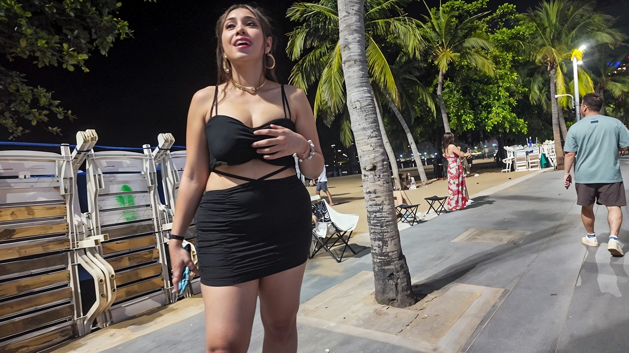 Beach Road Pattaya Moments, Elegant Locals! 2026