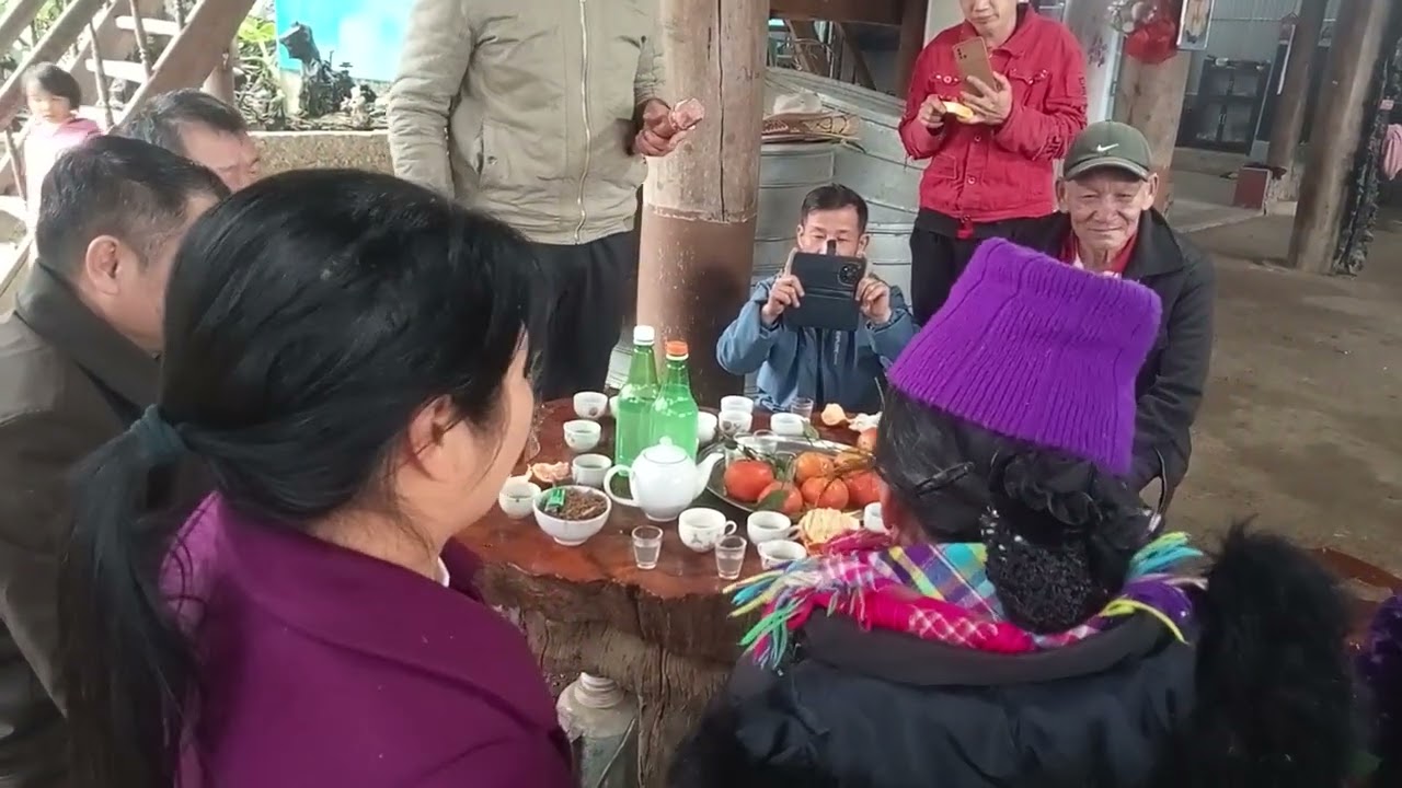 Giao lưu hát đón tết