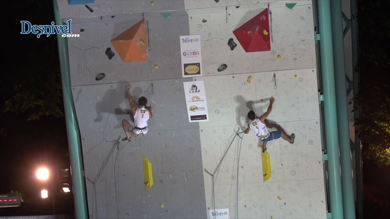 Adam Ondra contra Marcello Bombardi en la final del Duelo en Arco Rock Master 2017