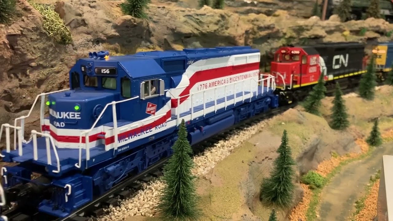 MTH TRAINS:  10 SD-40's HAVE a GO at a HEAVIEST CONSIST (amid a nearly 40 amp draw)