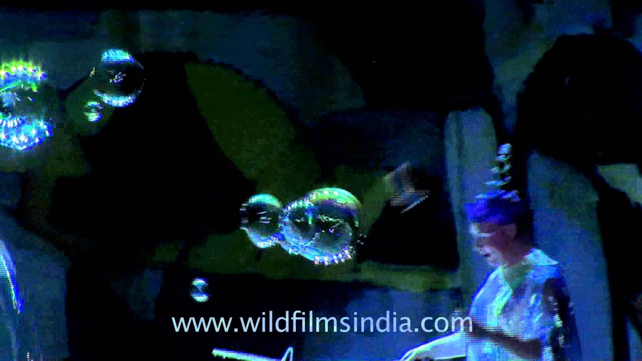 Professional bubbleologists from Russia