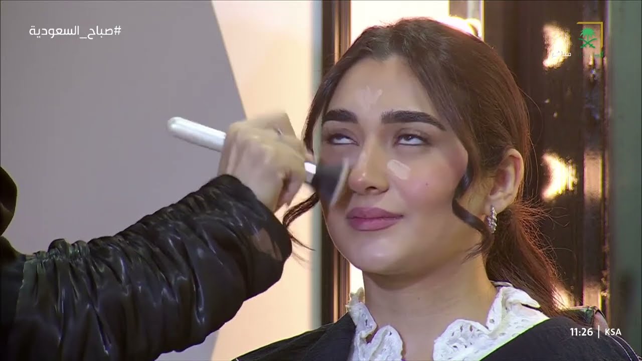 خطوات المكياج الصباحي والمناسب للدوام ماهي الألوان المناسبة للمكياج الصباحي.. وهل تختلف حسب المواسم؟