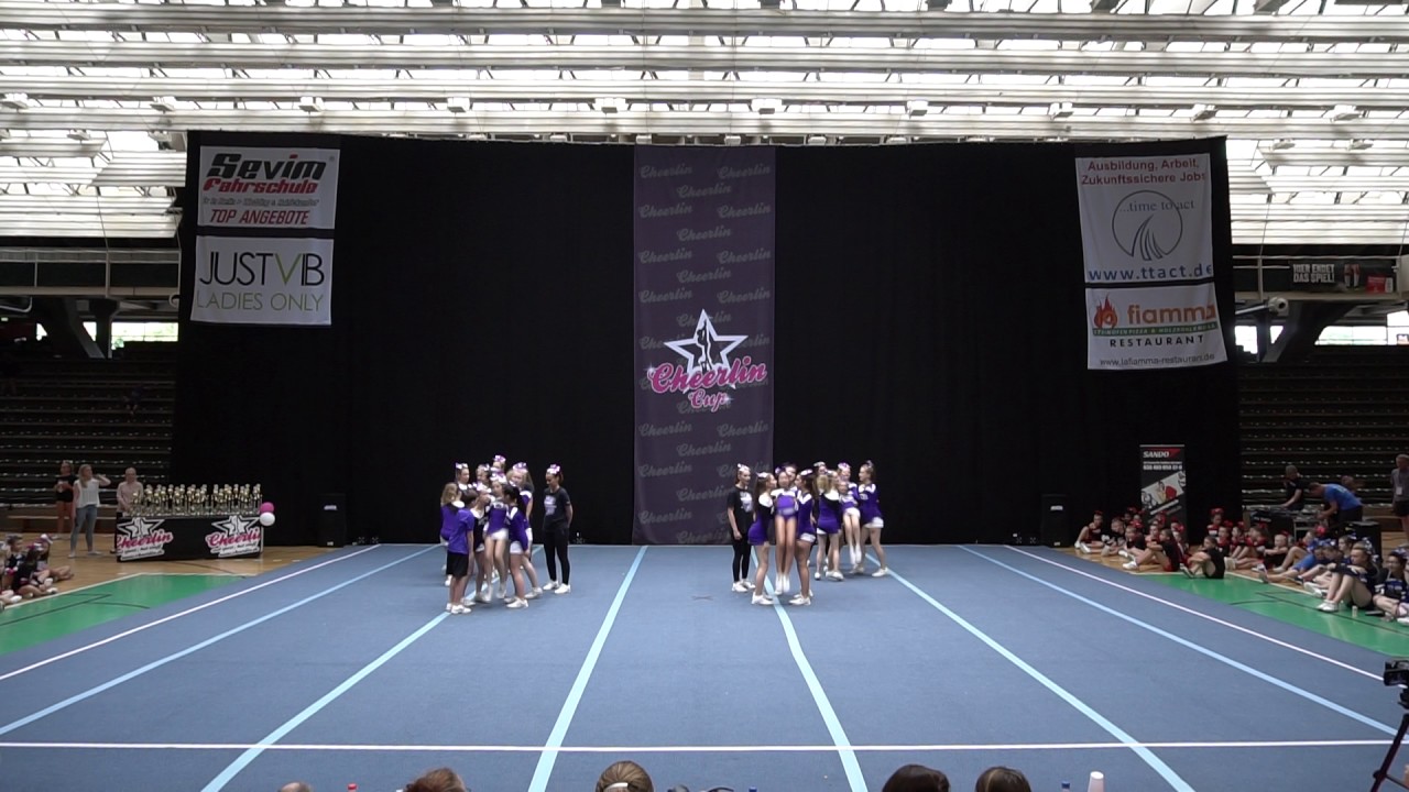 Cheerlin Cup 2017 - Junior Coed Lvl 4 - Funky Fairies Cheerleader
