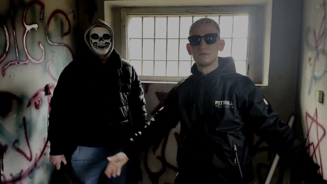 Kubies UP - SIADA MI NA BANIE