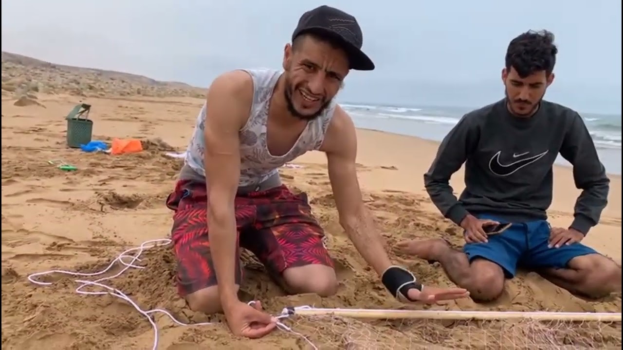 كيفية صناعة شبكة الصيد الاسبانية لصيد الطيور و خصوصا طائر الحسون و الحمام
