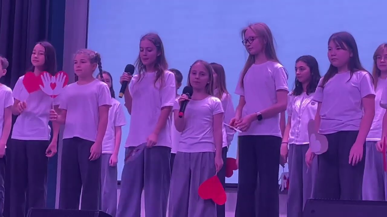 🎵Мама, будь всегда со мною рядом❤️ #деньматери #мама #дети #песня #любовь 