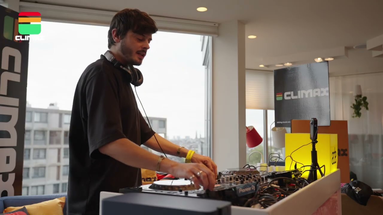 Creeds DJ set live at CLIMAX ADE Event 2024, Zoku Amsterdam