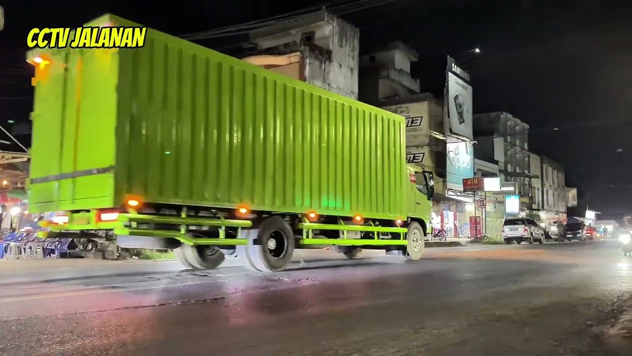 Jalanan Kota Tanpa TRAFFIC LIGHT/Lampu Merah