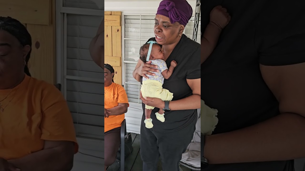 Говорят, ей пришлось обратиться в отделение неотложной помощи.