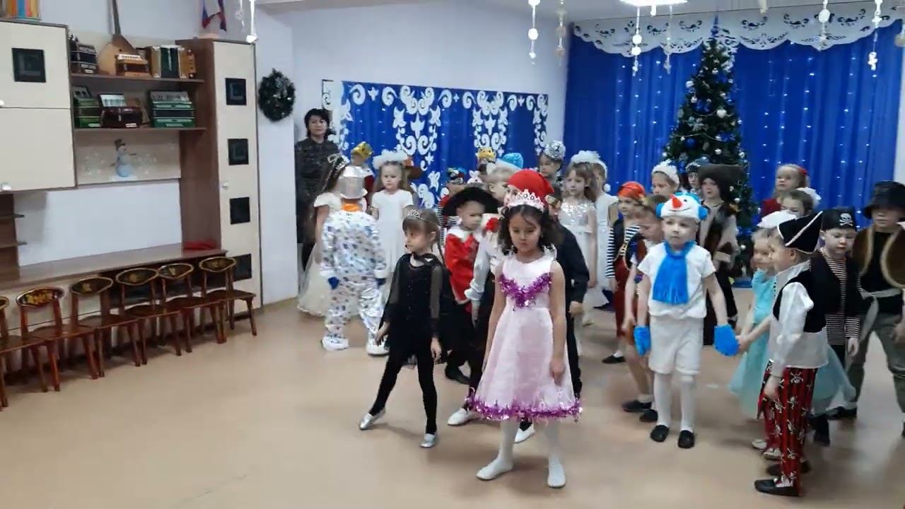 Новогодний утренник подготовительная группа 