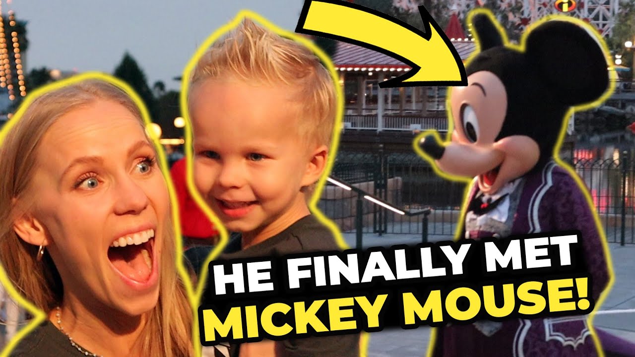 Family of 7 goes to Disneyland!