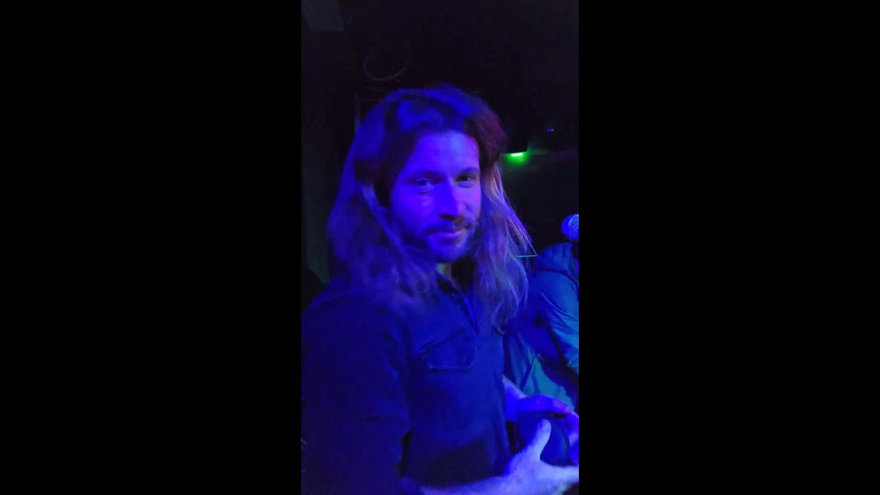 Live Music drummer soundcheck...