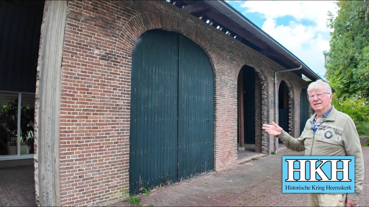 Piet vertelt over Het Koetshuijs van Assumburg en we spreken een vrijwilliger van het Koetshuijs