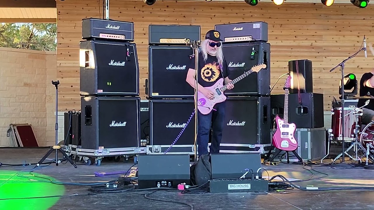 Dinosaur Jr. - Feel the Pain (Live at Cedar Park 4/29/2023)