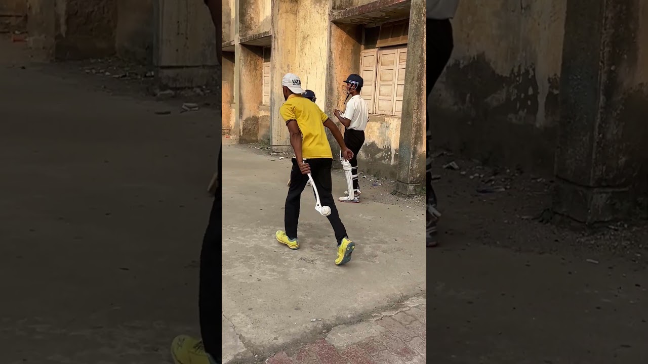 Robo arm thrower practice #shortvideo #cricketacadmey #crickettraining #cricketacademy #ipl