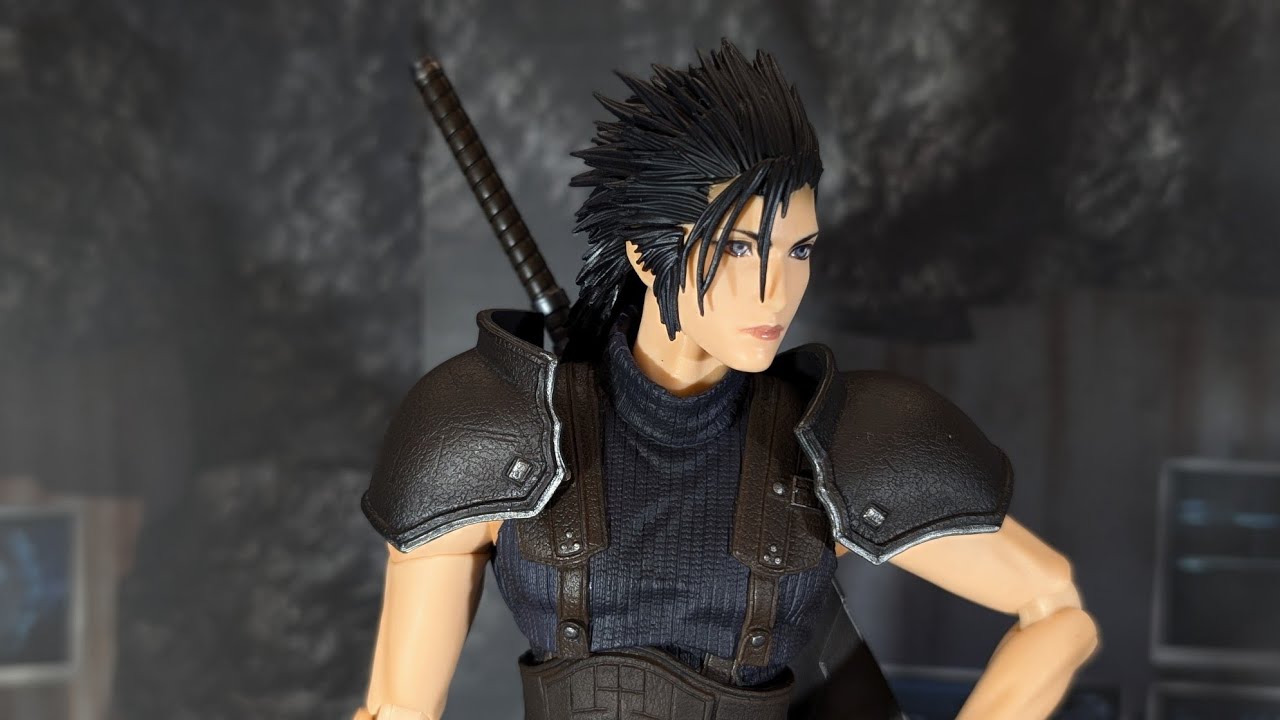 Zack Fair SOLDIER 1st Class Final Fantasy 7 Crisis Core Reunion Play Arts Kai Figure Review