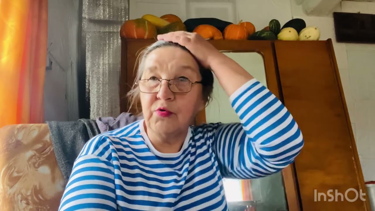 Дождь.Капуста не вырублена.Собаки дерутся.Пойду поем.