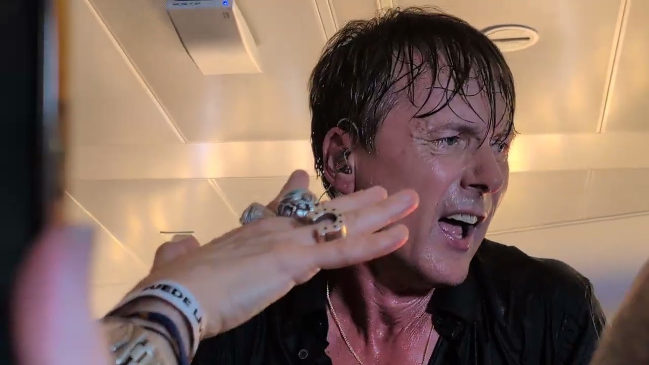 Suede At The Top Of The Tower - Metal Mickey  - 02/09/25