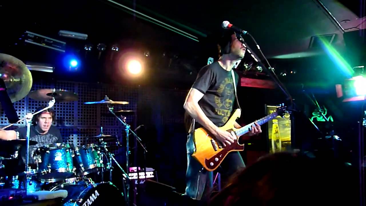 Paul Gilbert - Silence & Fuzz Universe