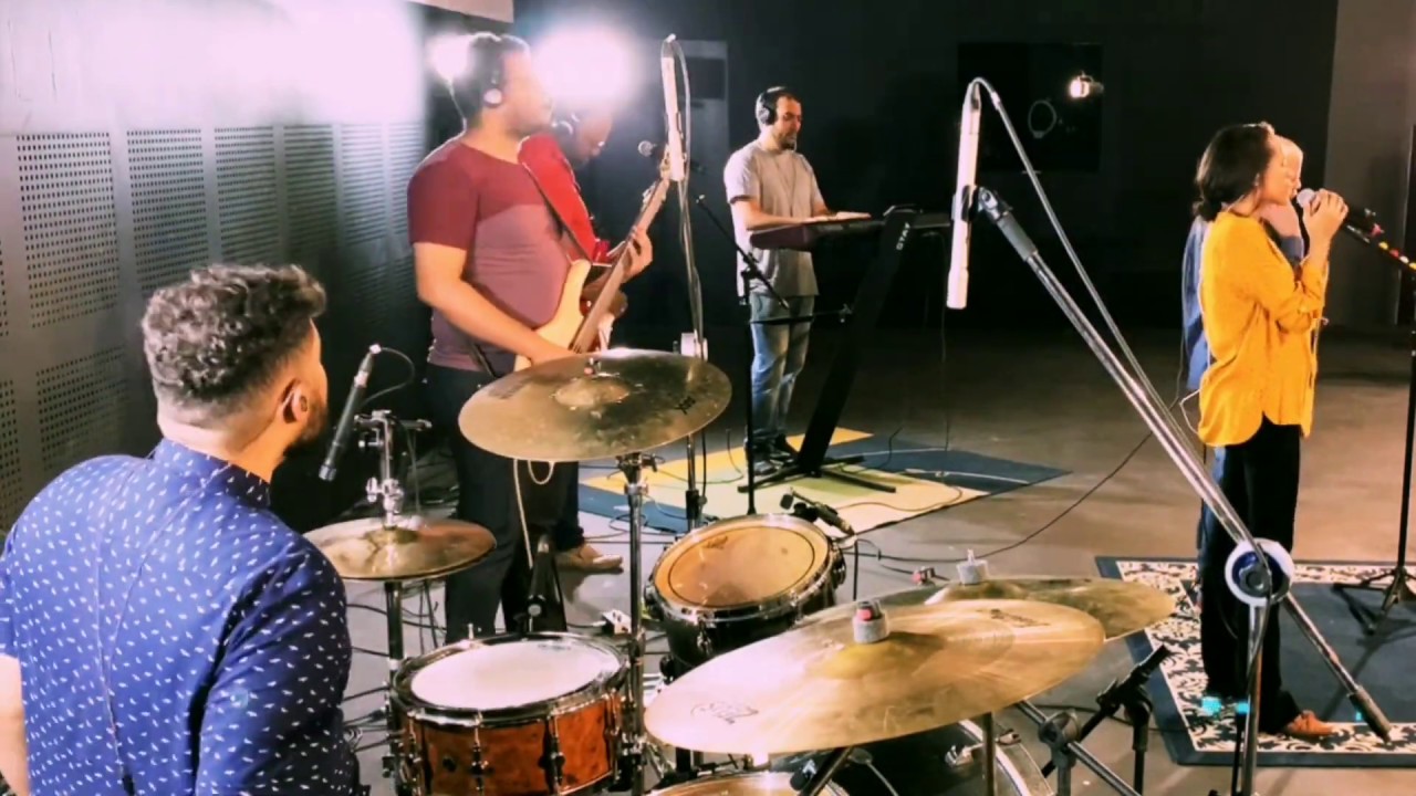 Medley - ( Teu Reino | Pai nosso | Que Se Abram Os Céus ) DRUM COVER - Vitor Lucena