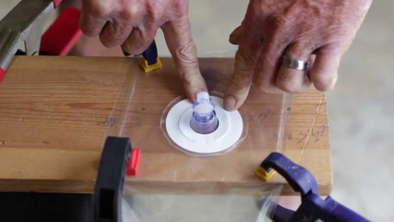Inflatable kite valve replacement