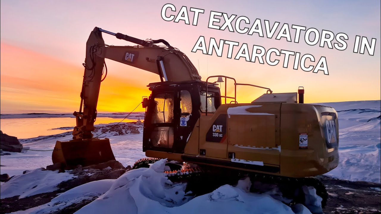 De-icing CAT NextGen Excavators and working in Antarctica